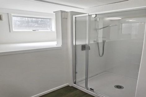 Photo of property in 15 Walnut Lane, Browns Bay, Auckland, 0630