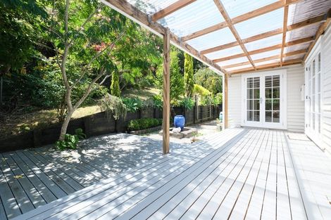 Photo of property in 2/17 Woodlands Crescent, Browns Bay, Auckland, 0630