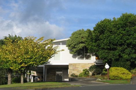 Photo of property in 18 Ensign Place, Hillcrest, Auckland, 0627