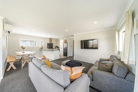 Photo of property in 2 Ron Fawcett Way, Wainuiomata, Lower Hutt, 5014