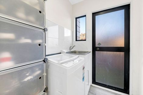 Photo of property in 1 Horlicks Place, Randwick Park, Auckland, 2105