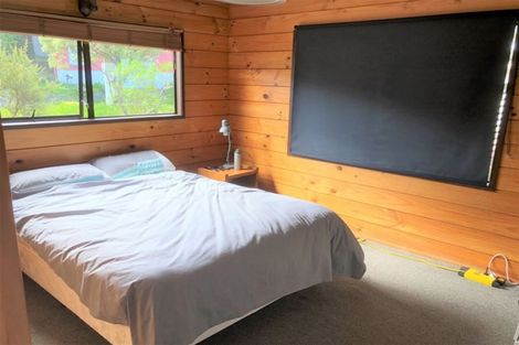 Photo of property in 64 Bassett Road, Johnsonville, Wellington, 6037