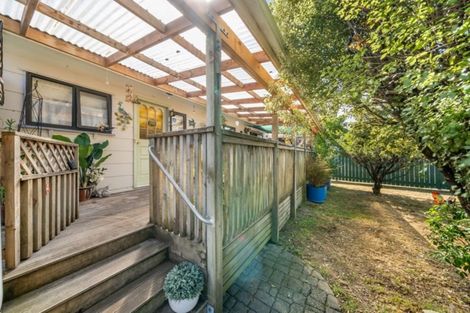 Photo of property in 6 Edmund Lomas Grove, Birchville, Upper Hutt, 5018