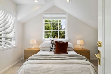 Photo of property in 1/248 Hurstmere Road, Takapuna, Auckland, 0622