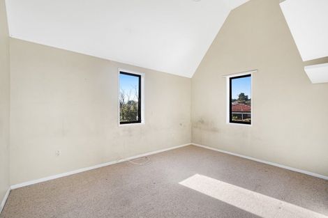 Photo of property in 2/25 Ballater Place, Highland Park, Auckland, 2010