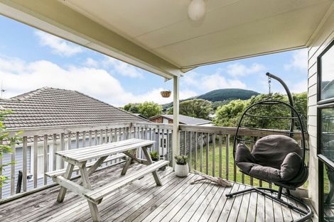 Photo of property in 308 Main Road, Tawa, Wellington, 5028