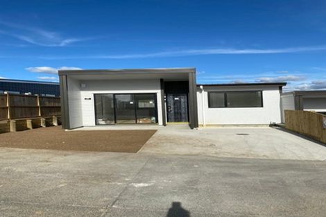 Photo of property in 25a Poruru Close, Papakura, 2110