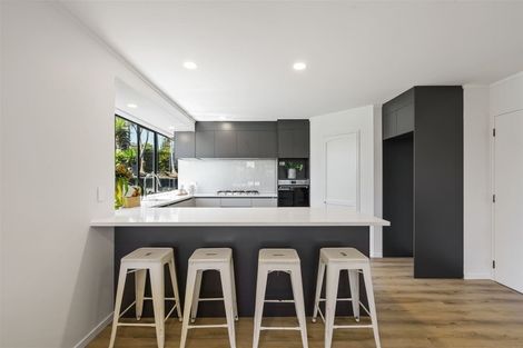 Photo of property in 44 Wairere Road, The Gardens, Auckland, 2105