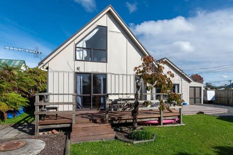Photo of property in 8b Willow Avenue, Hannahs Bay, Rotorua, 3010