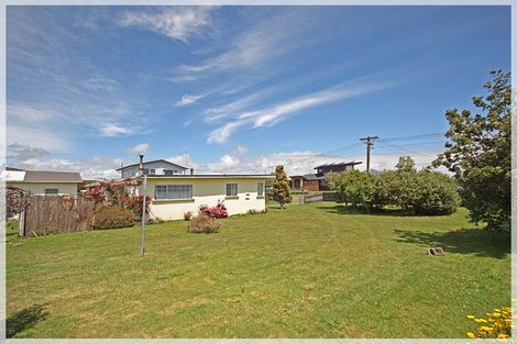 Photo of property in 33 Shortt Street, Foxton Beach, Foxton, 4815