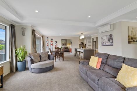 Photo of property in 8 Overton Place, Prebbleton, 7604