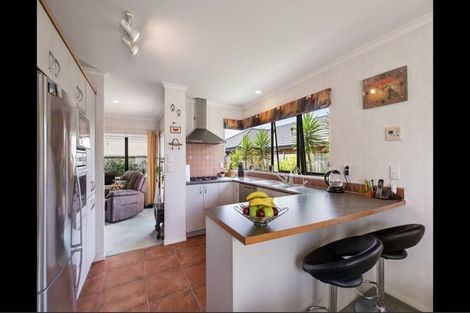 Photo of property in 34 Blackwood Drive, Wattle Downs, Auckland, 2103