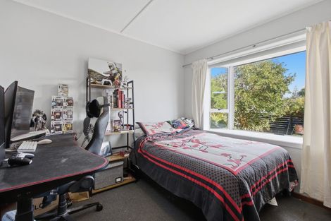 Photo of property in 1/5 Rainsford Street, Moturoa, New Plymouth, 4310