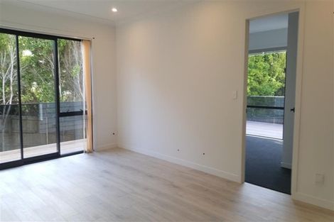 Photo of property in 8 Newport Place, Forrest Hill, Auckland, 0620