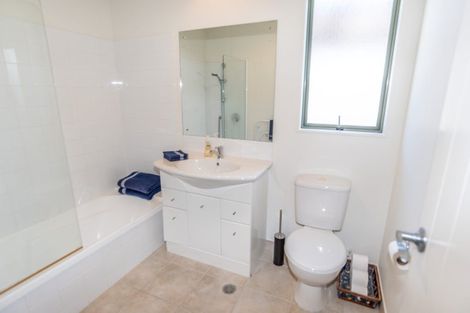 Photo of property in 272 Alec Craig Way, Gulf Harbour, Whangaparaoa, 0930