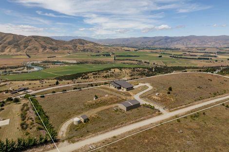 Photo of property in 51 Westreca Ridge Lane, Queensberry, Cromwell, 9383