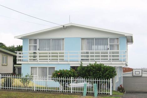 Photo of property in 8/11 Spencer Road, Oteha, Auckland, 0632
