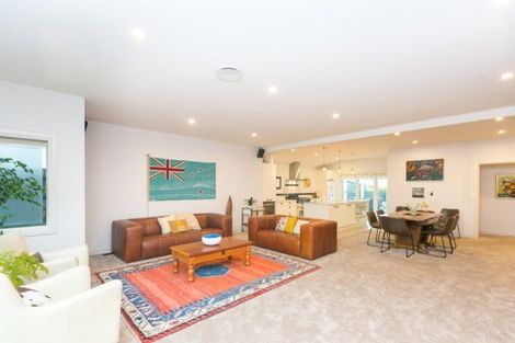 Photo of property in 18 Record Street, Fitzroy, New Plymouth, 4312