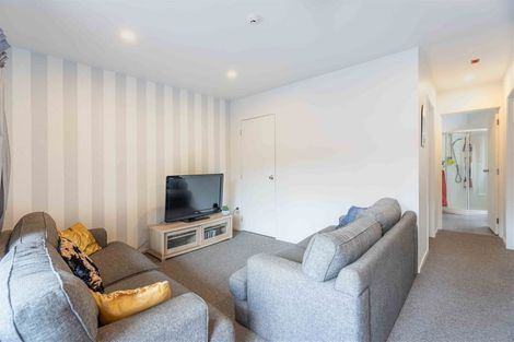 Photo of property in 22/3 The Avenue, Albany, Auckland, 0632