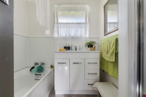 Photo of property in 10 Leslie Avenue, Western Heights, Rotorua, 3015