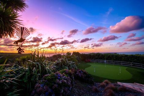 Photo of property in 13 Washer Road, Omata, New Plymouth, 4374