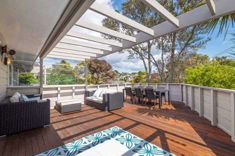 Photo of property in 2 Lyons Avenue, Murrays Bay, Auckland, 0630