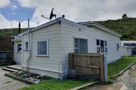 Photo of property in 14 Blackmore Street, Greymouth, 7805