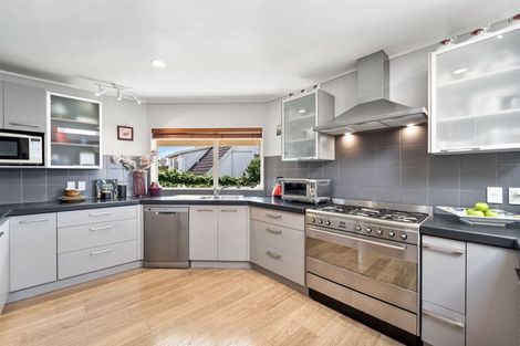 Photo of property in 4 Caversham Drive, Torbay, Auckland, 0630