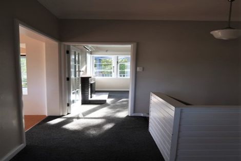 Photo of property in 10 Lucknow Terrace, Khandallah, Wellington, 6035