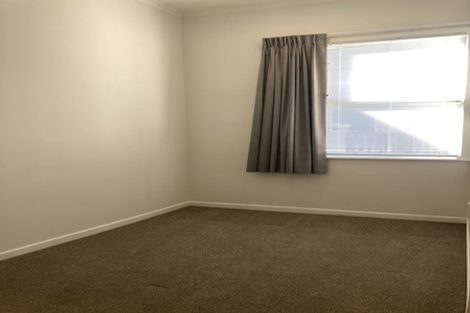 Photo of property in 17 Queens Drive, Kilbirnie, Wellington, 6022