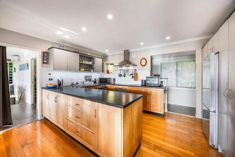 Photo of property in 1135 Scenic Drive North, Swanson, Auckland, 0816