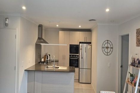 Photo of property in 10 Kutukutu Street, Takanini, 2112