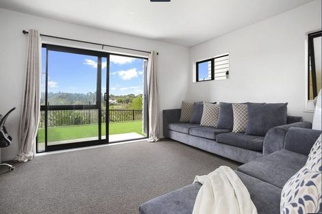 Photo of property in 38 Matawhanga Drive, Wattle Downs, Auckland, 2103