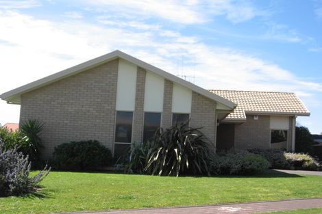 Photo of property in 6 Downing Place, Welcome Bay, Tauranga, 3112