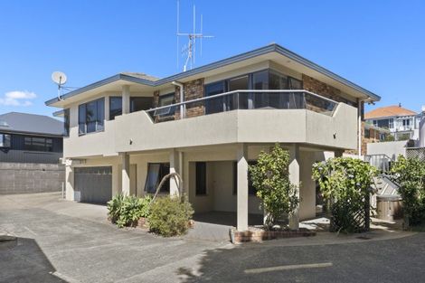 Photo of property in 71a Oceanview Road, Mount Maunganui, 3116
