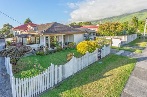 Photo of property in 51 Ngaio Road, Waikanae, 5036