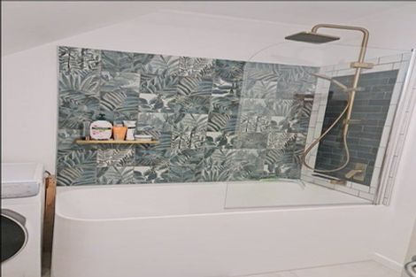 Photo of property in Mendosa Terraces Apartments, 3/9 Ebor Street, Te Aro, Wellington, 6011