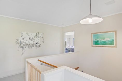 Photo of property in 37 Oneroa Road, Russell, 0202