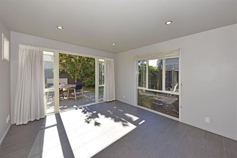 Photo of property in 19a Beatrice Place, Avonhead, Christchurch, 8042