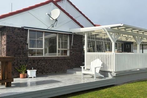 Photo of property in 16 Richmond Avenue, Waikanae, 5036
