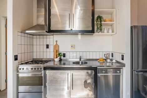 Photo of property in 14a Hanson Street, Mount Cook, Wellington, 6021