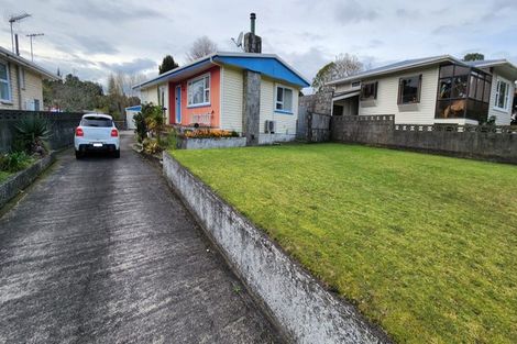 Photo of property in 10 Thames Street, Welbourn, New Plymouth, 4310