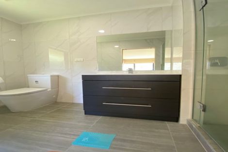 Photo of property in 27 Langana Avenue, Browns Bay, Auckland, 0630