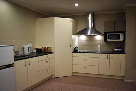 Photo of property in 6 Glendavar Street, Berhampore, Wellington, 6023