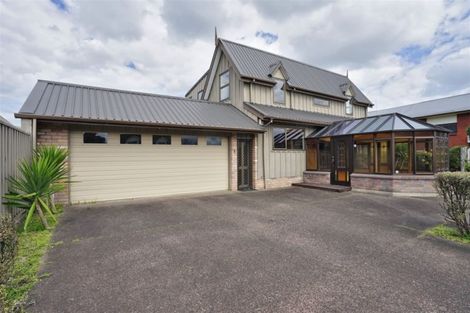 Photo of property in 92 Glen Lynne Avenue, Queenwood, Hamilton, 3210