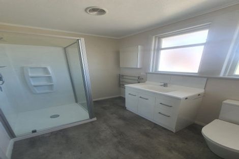 Photo of property in 12 Lambeth Crescent, Northcote, Christchurch, 8052