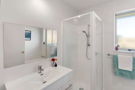 Photo of property in 2/49 Sawyers Arms Road, Northcote, Christchurch, 8052