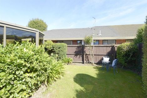 Photo of property in 2/45 Westgrove Avenue, Avonhead, Christchurch, 8042