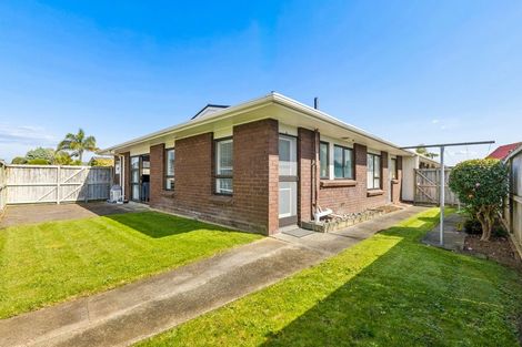 Photo of property in 2/12 Bungalore Place, Half Moon Bay, Auckland, 2012