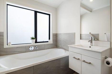 Photo of property in 31 Cavalli Road, Long Bay, Auckland, 0630